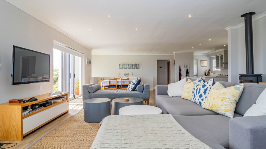 4 Bedroom Property for Sale in De Kelders Western Cape